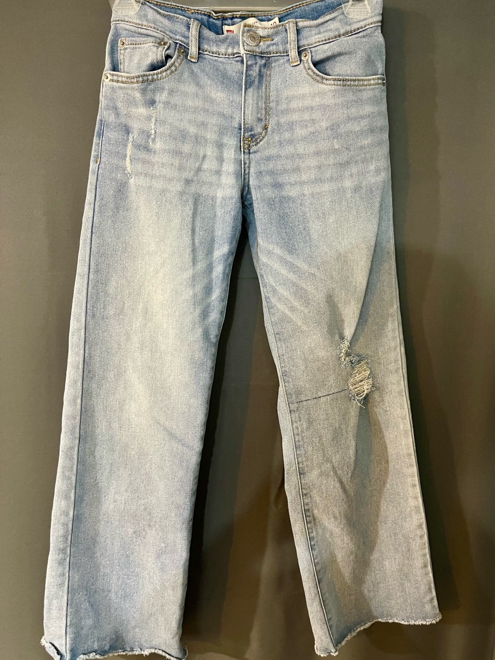 Girls Levi’s Light Wash Distressed Straight-Leg Jeans